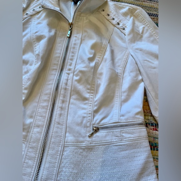 White House Black Market White Jacket - Picture 7 of 9
